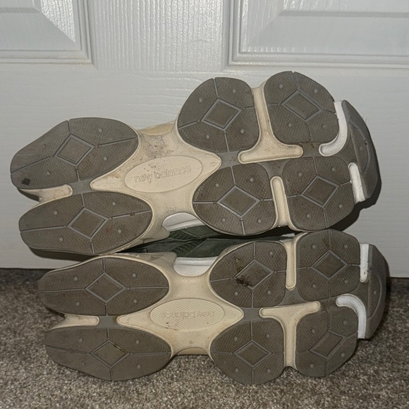 New Balance 9060 Nori Green Cream - Picture 3 of 4